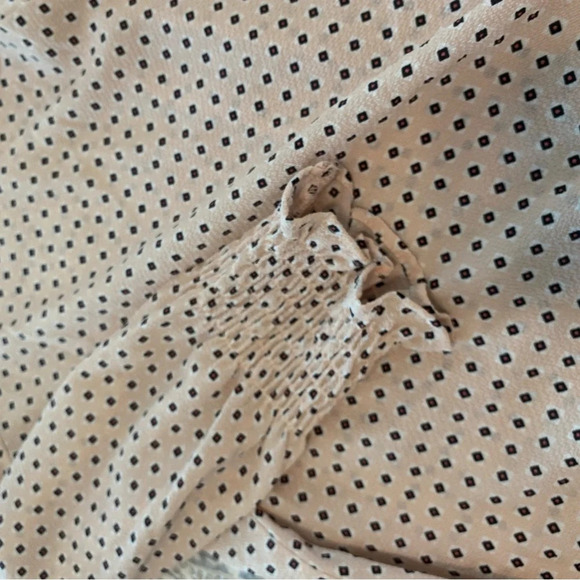 ADRIANNA PAPELL Faux Wrap Top Blouse size large pink cream color - Picture 4 of 6